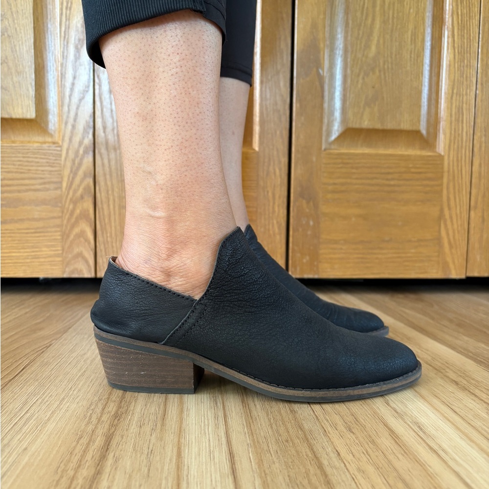 Black Leather Women's Shoes